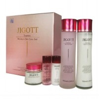 Подарочный набор косметики увлажняющий Jigott Essence Moisture Skin Care 3 Set